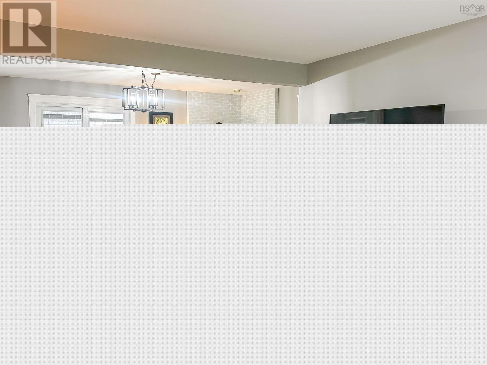 Property 14 of 48 of 690 Maple Street