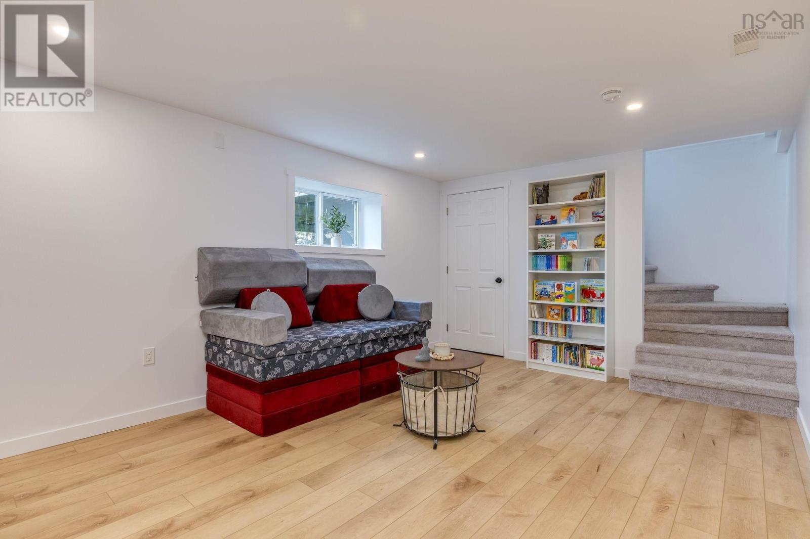 Property 25 of 44 of 104 Orchard Drive