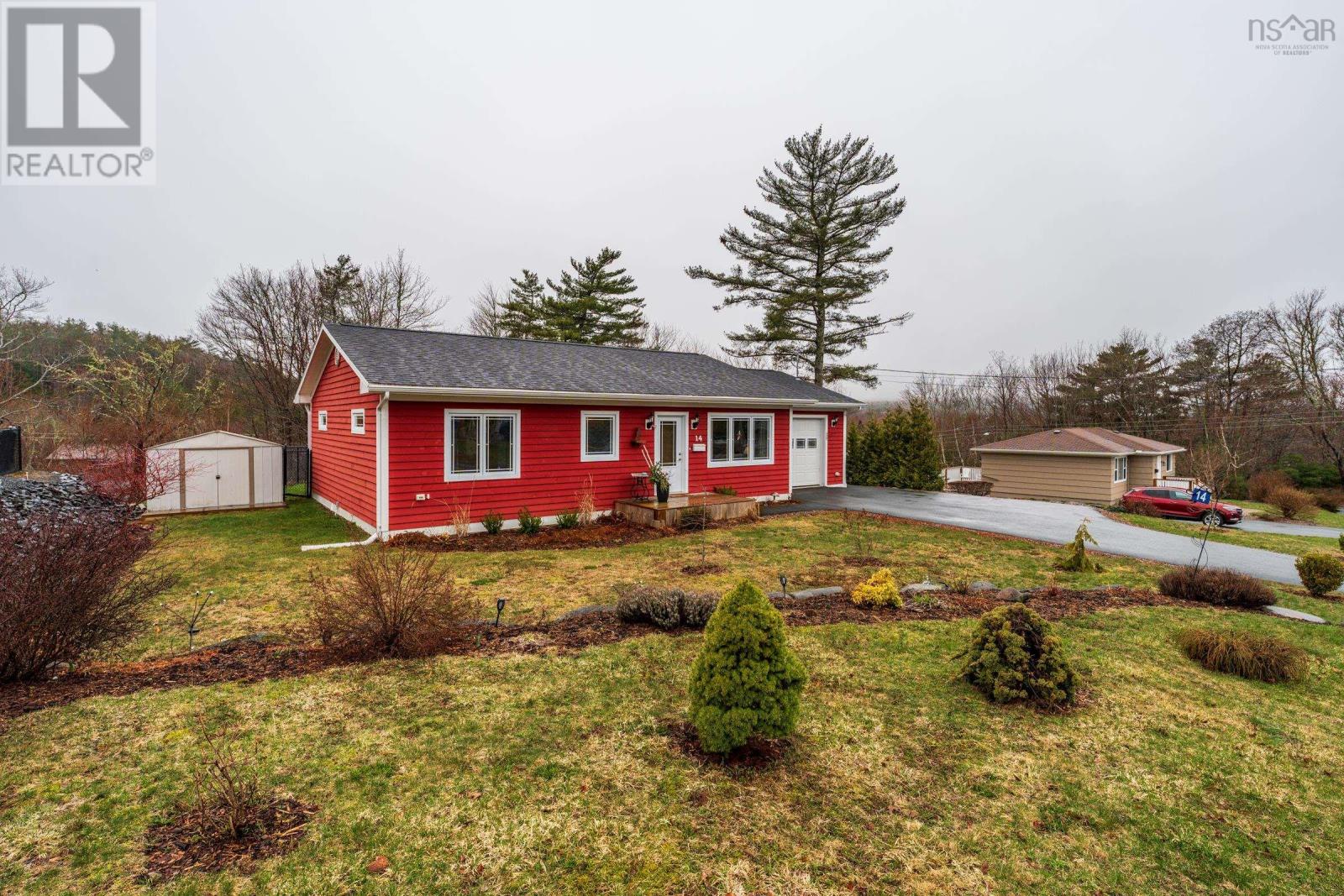 Property 35 of 37 of 14 Hillside Drive