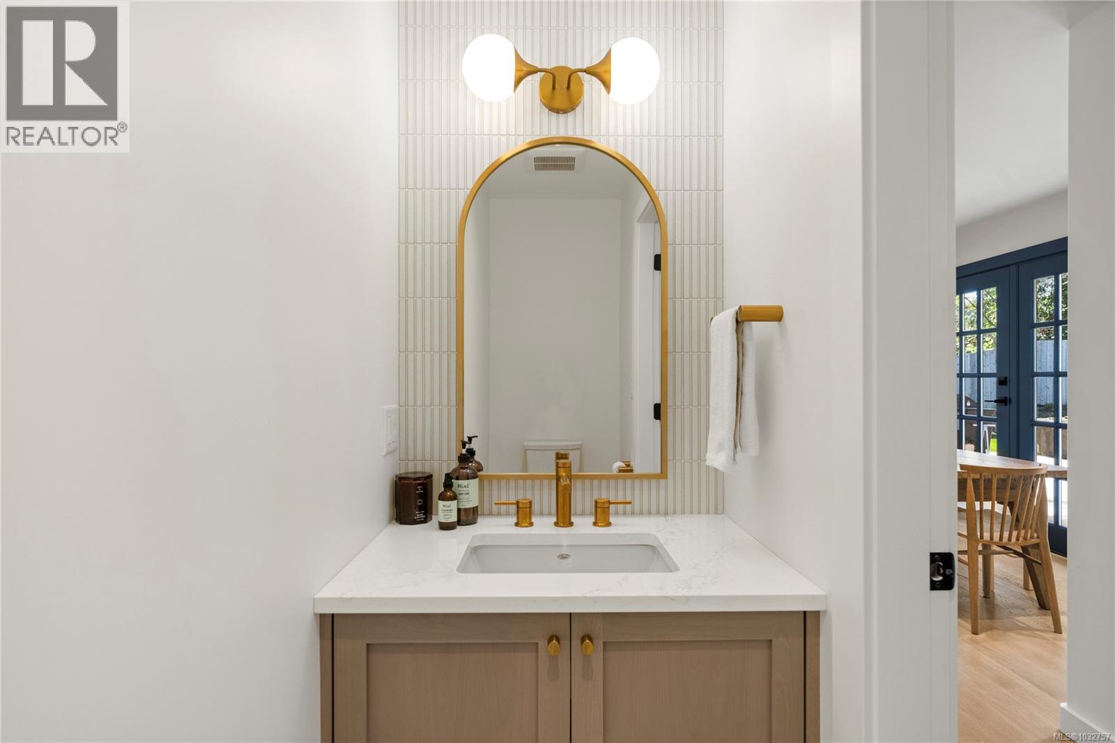 7131 PETERSON RD - 23