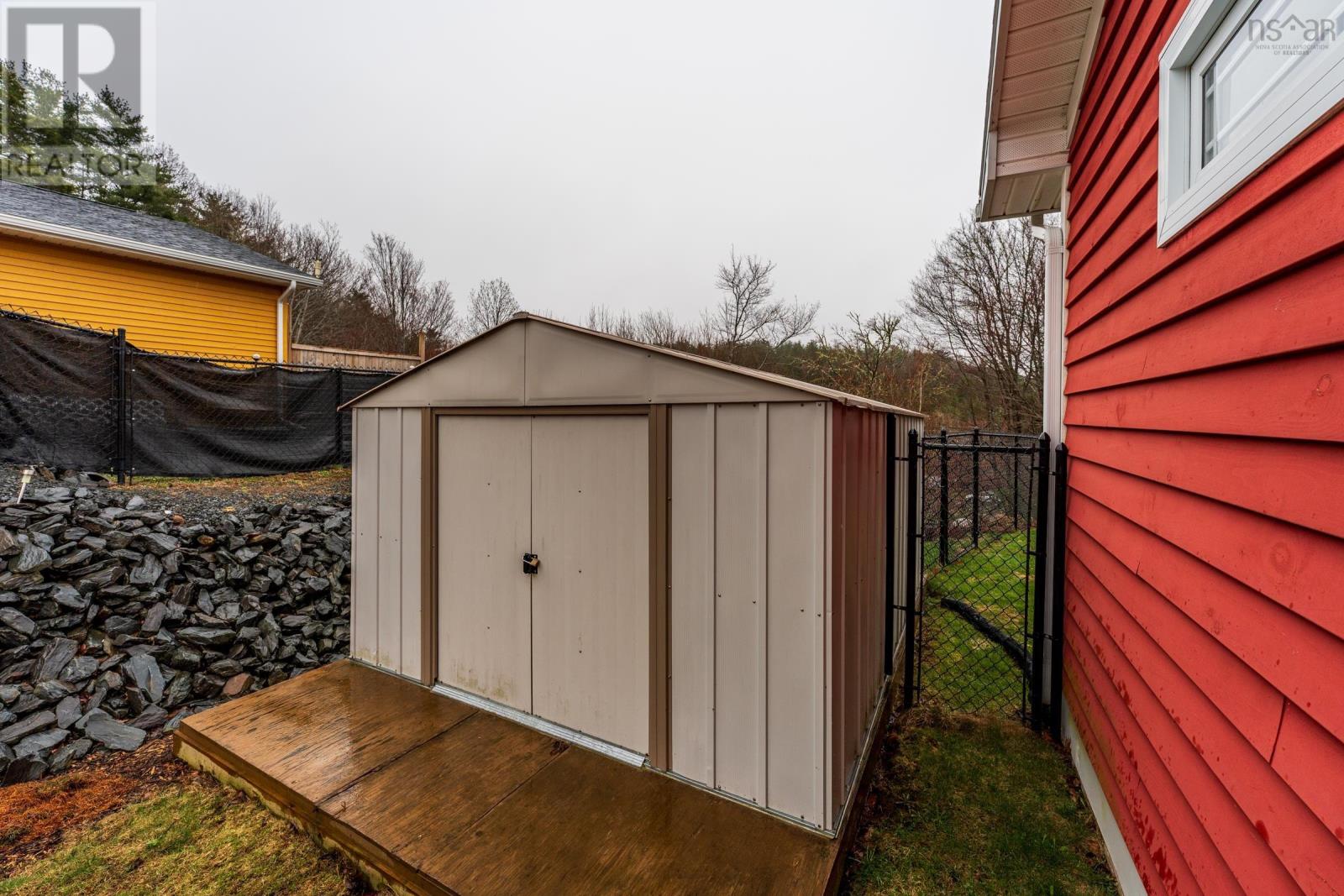 Property 34 of 37 of 14 Hillside Drive