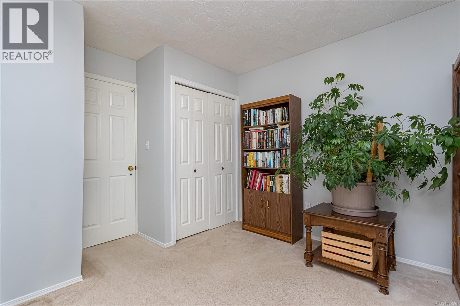 2074 Ludlow Rd - 36