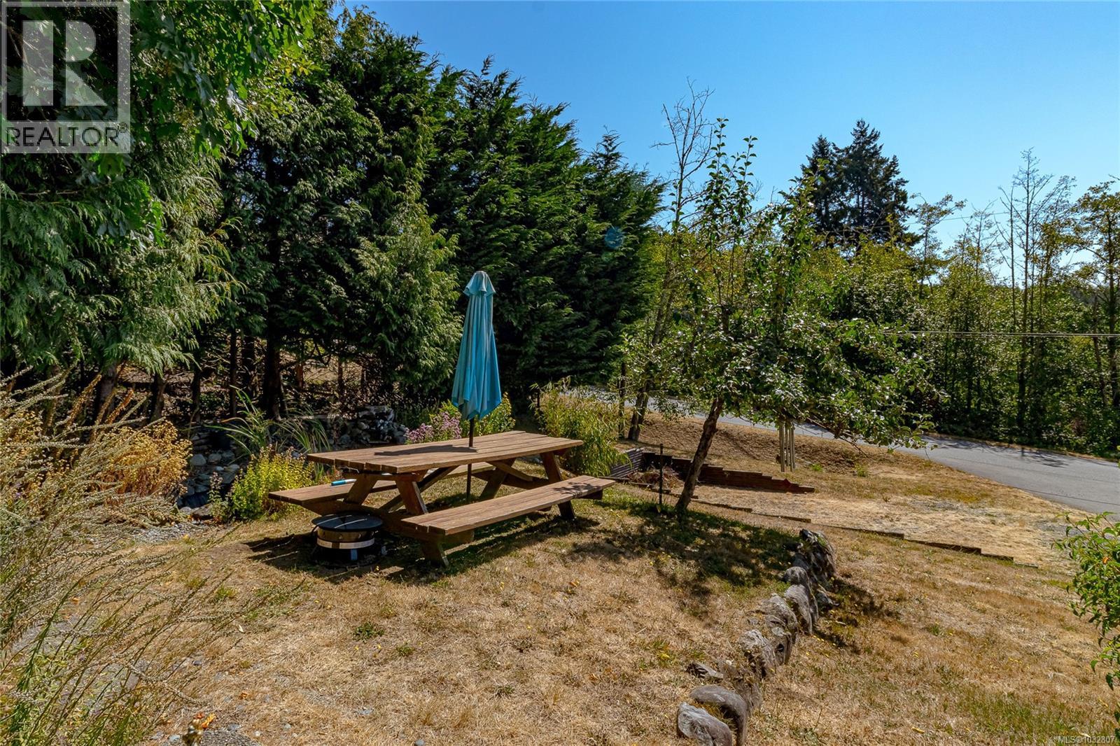 2074 Ludlow Rd - 44