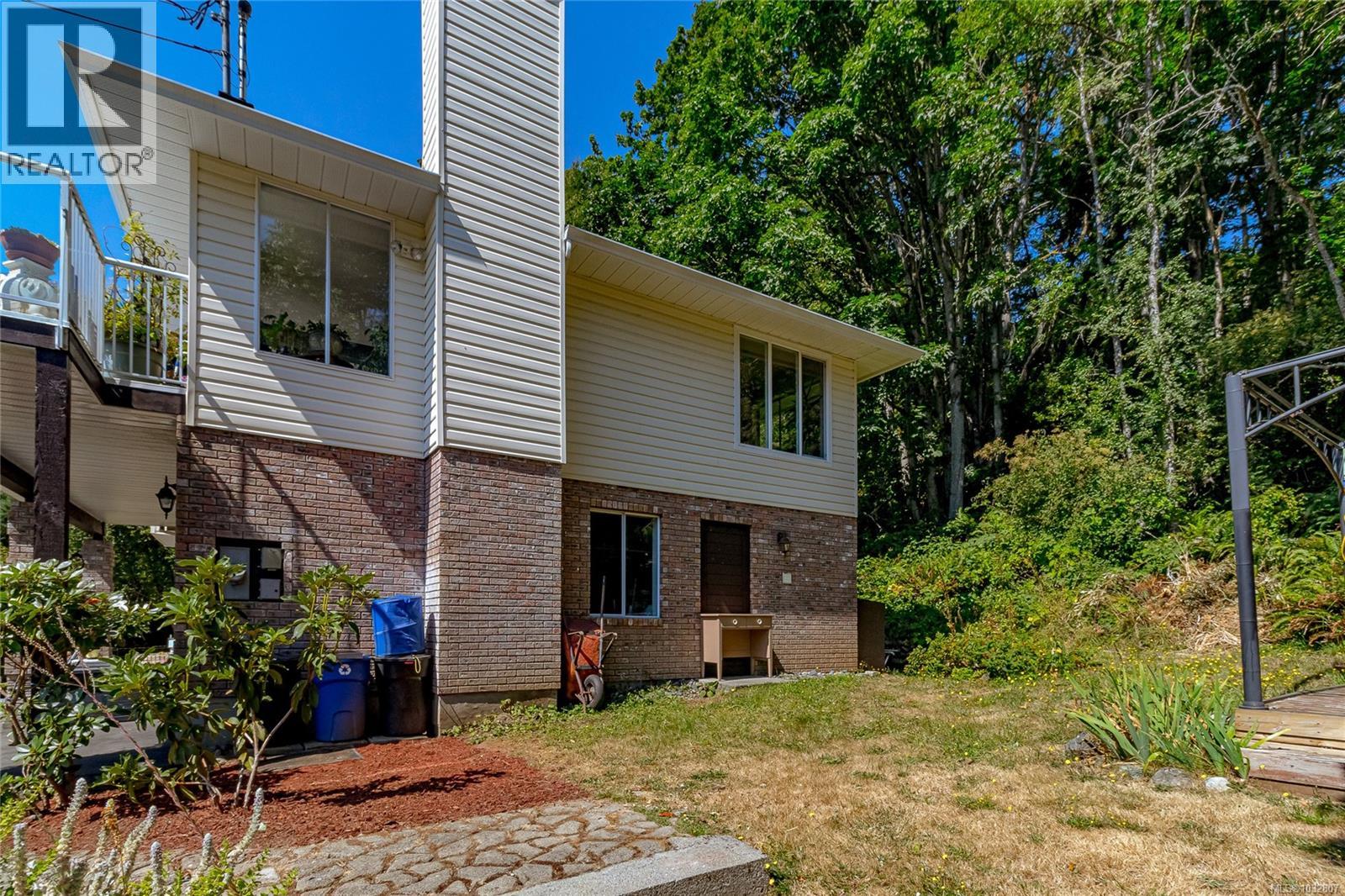 2074 Ludlow Rd - 45