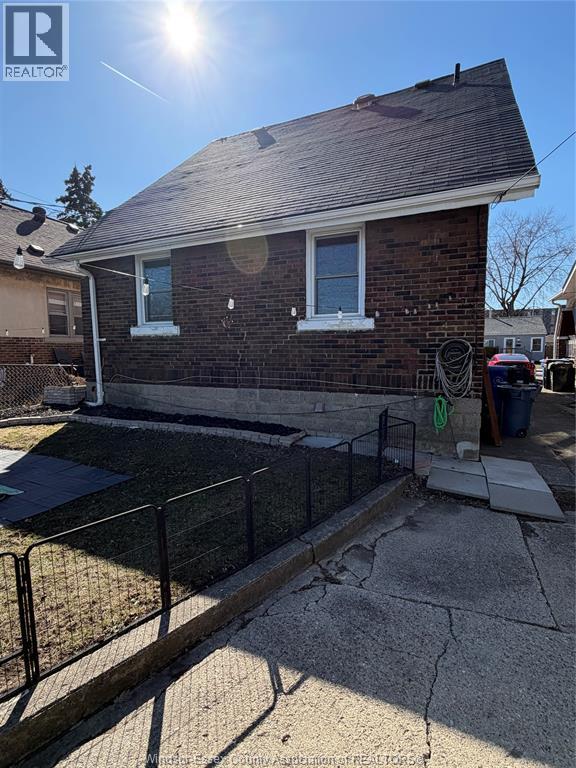 1388-90 GOYEAU STREET STREET, Windsor, Ontario, N8X3L1 — Photo 4