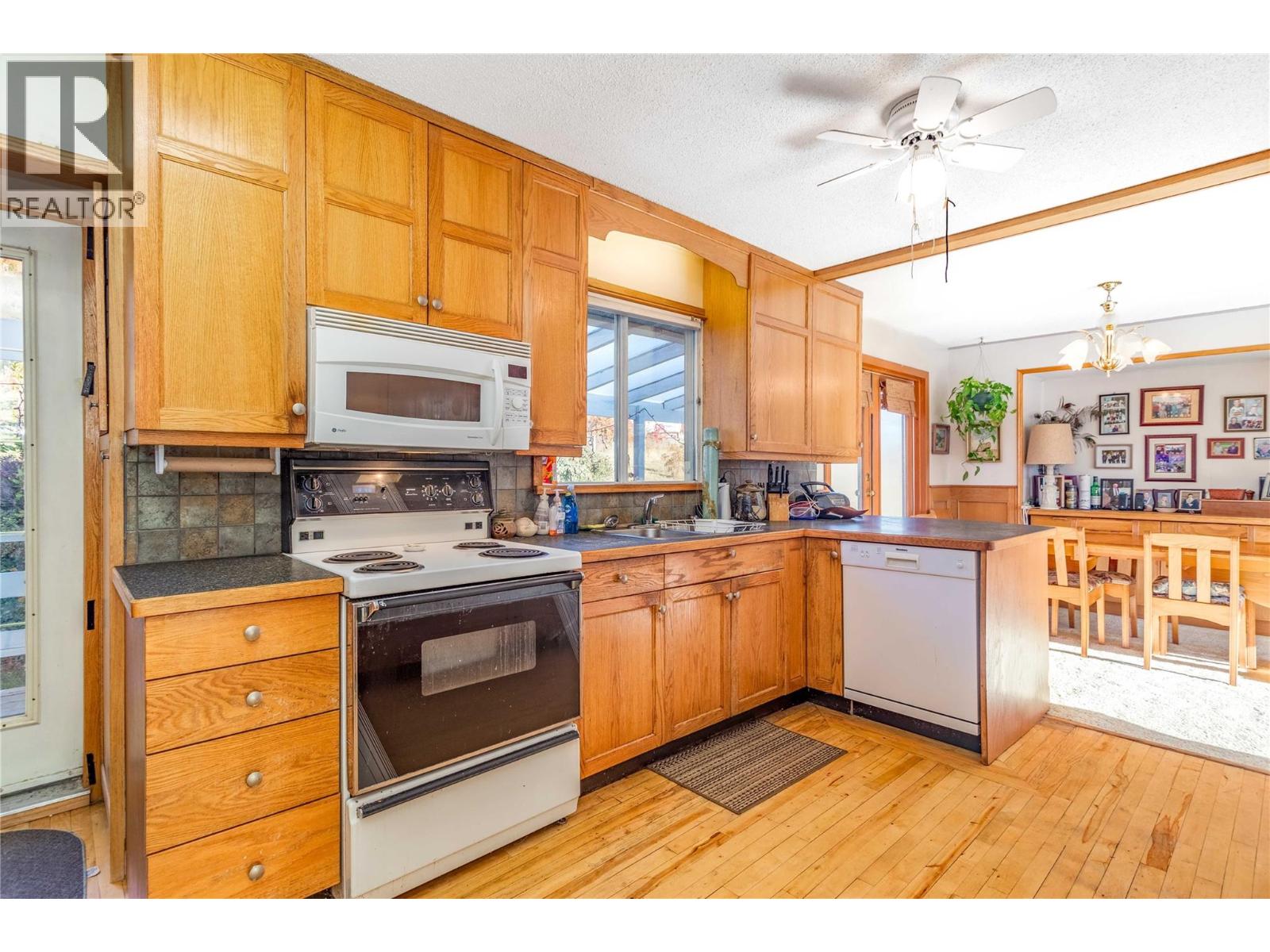  15370 Old Mission Road, Lake Country