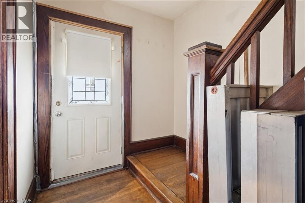 142 STANLEY Street - 4