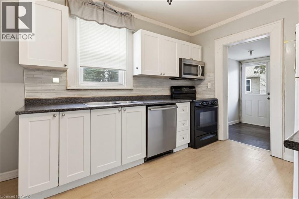 142 STANLEY Street - 8