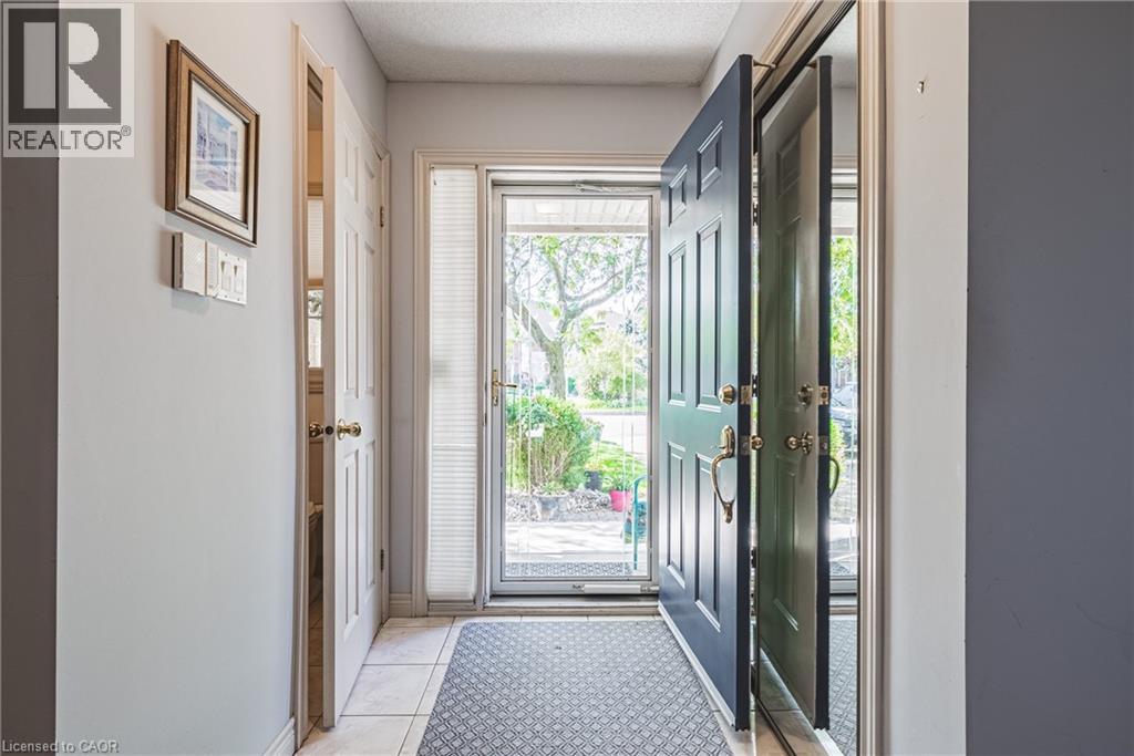 85 EDGEWATER Drive Unit# 6, Stoney Creek, Ontario, L8E4Z2 — Photo 6