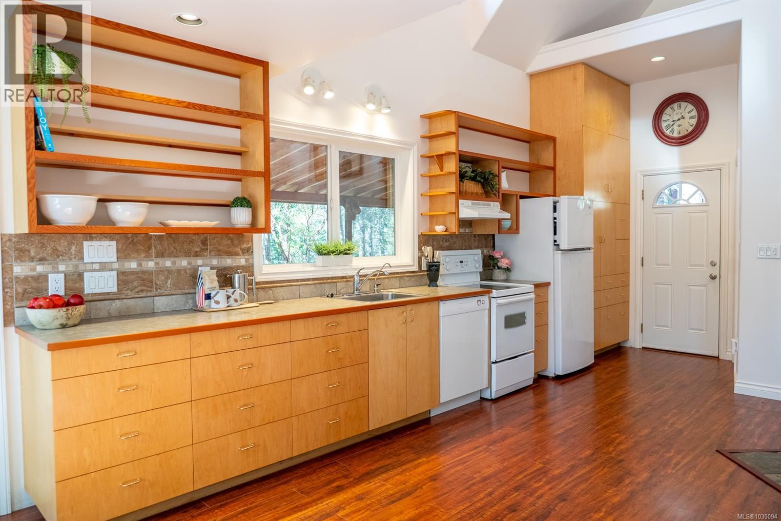 9868 Castle Rd - 6