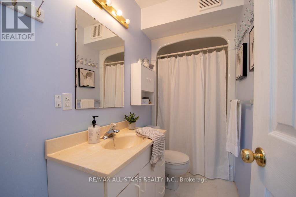 4pc Bath - In Law