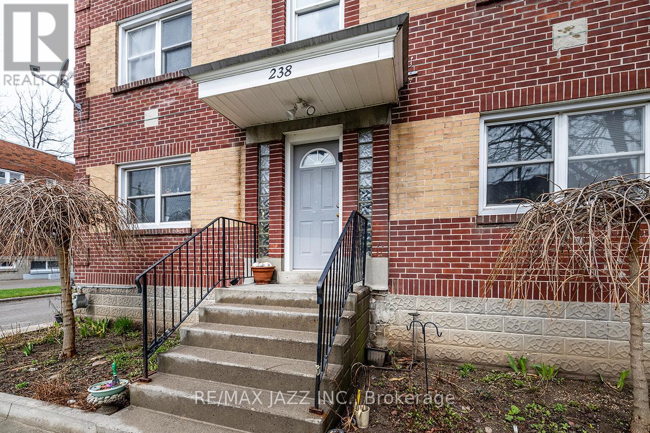 238 JAMES STREET E - 3