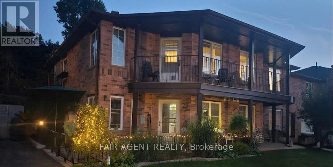 25 - 20 HURON STREET N Property Photo