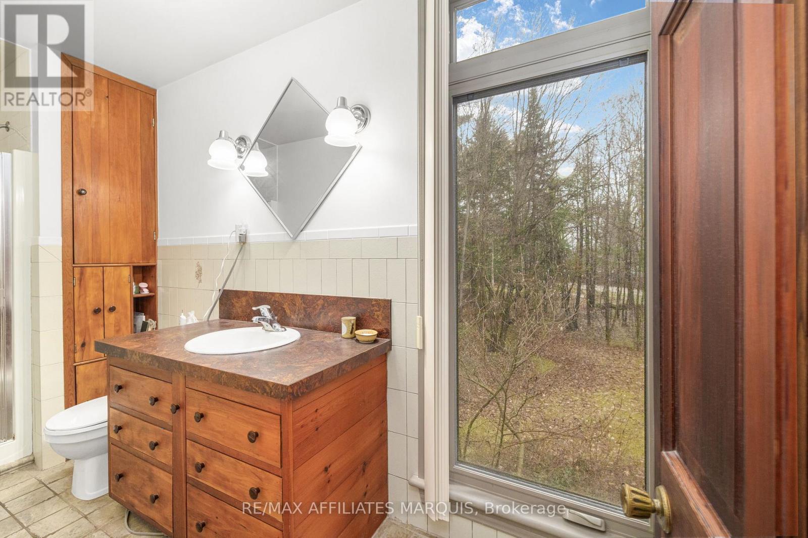 239 BAY ROAD — photo 35