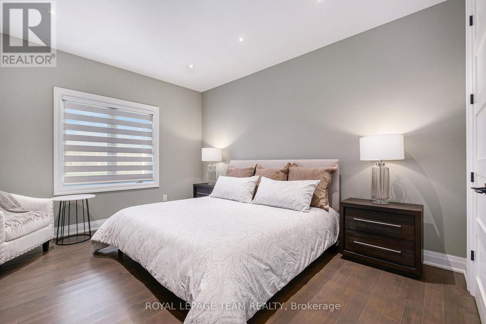 212 CABRELLE PLACE - 24