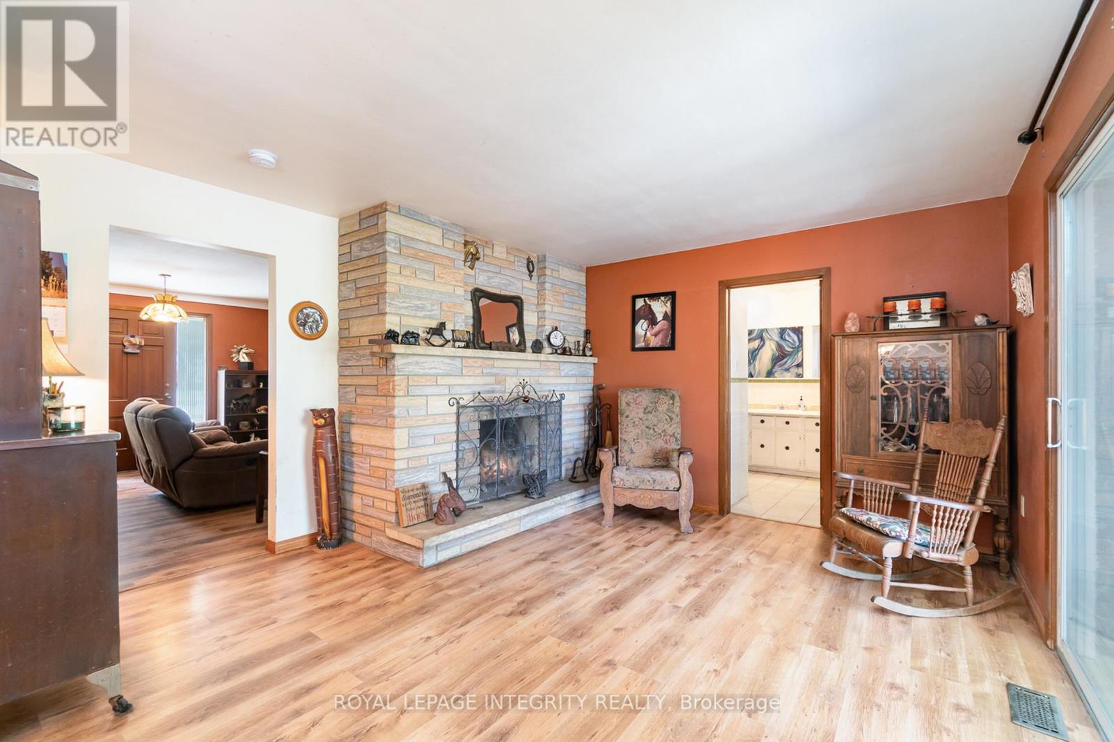 5801 BOSSERT ROAD — photo 11