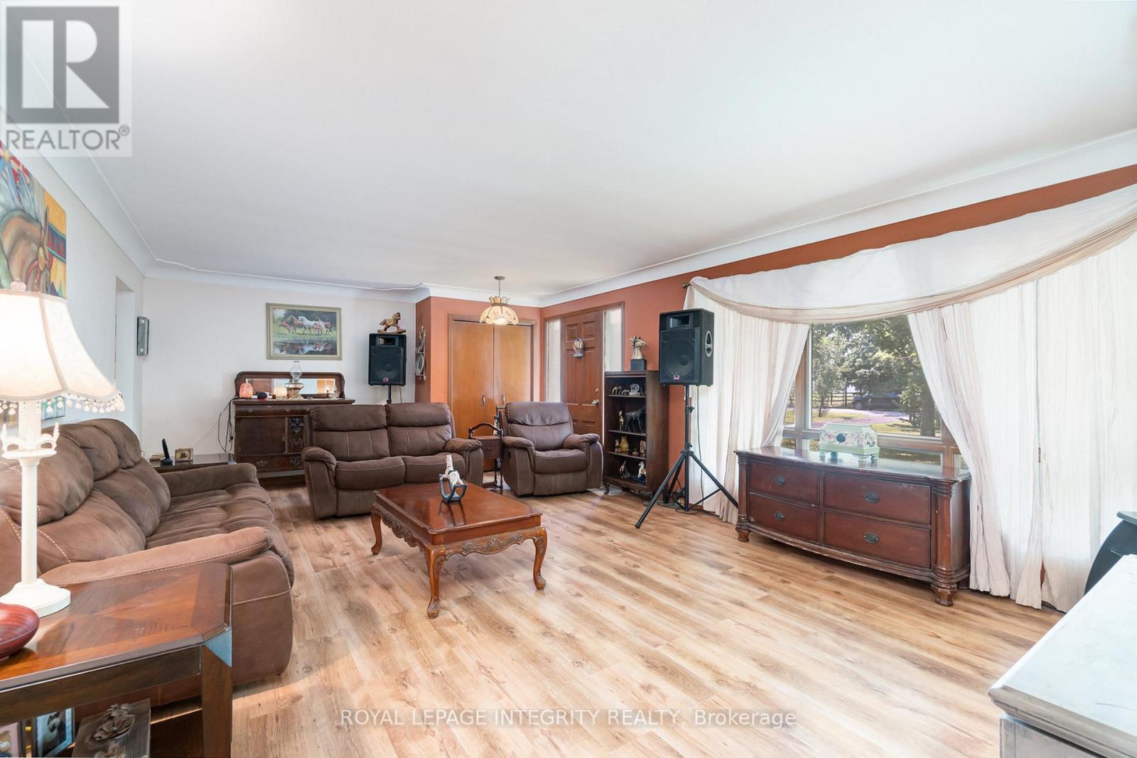 5801 BOSSERT ROAD — photo 15