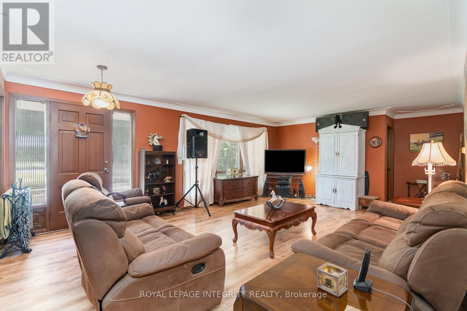 5801 BOSSERT ROAD — photo 16