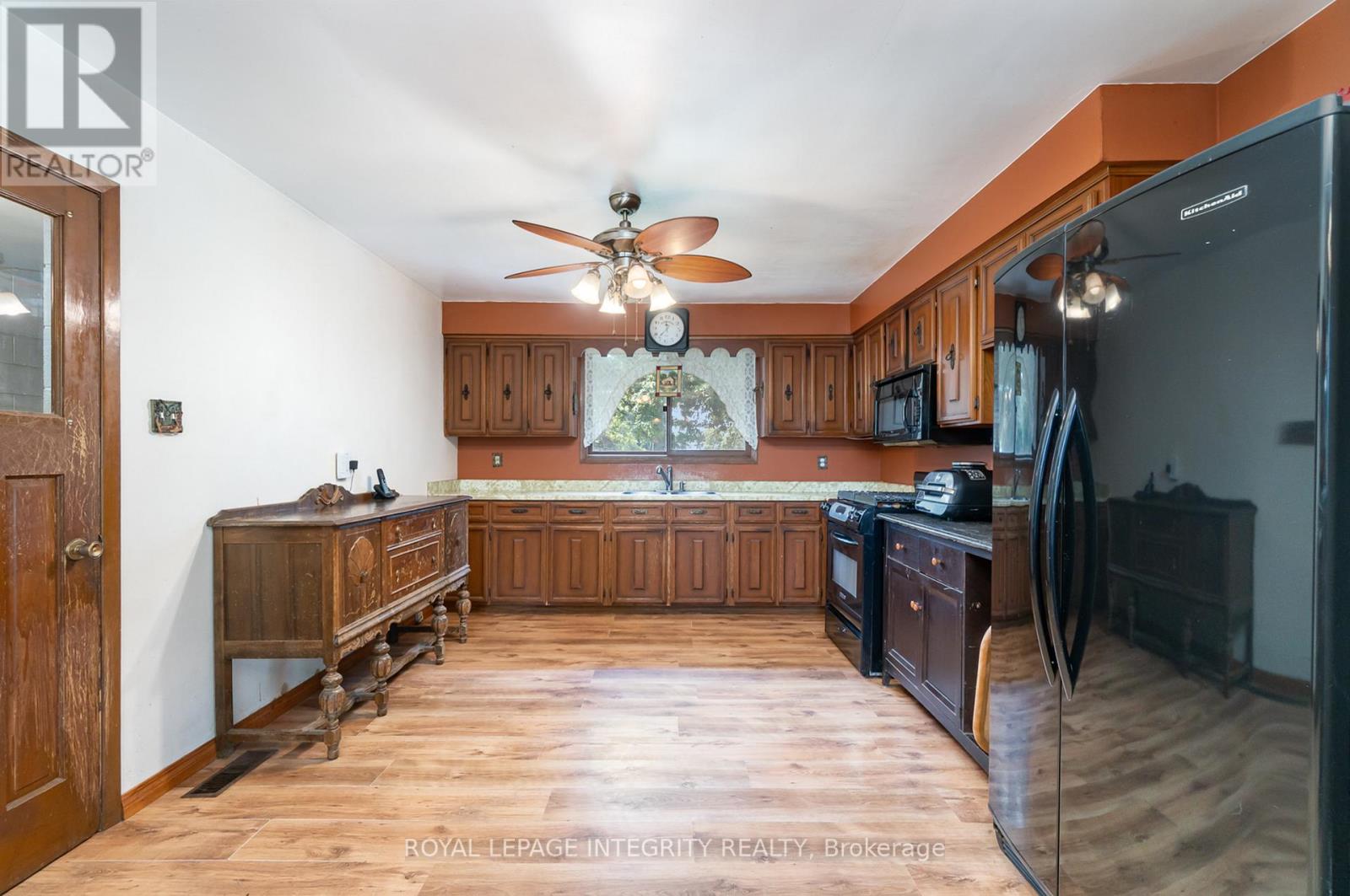 5801 BOSSERT ROAD — photo 7