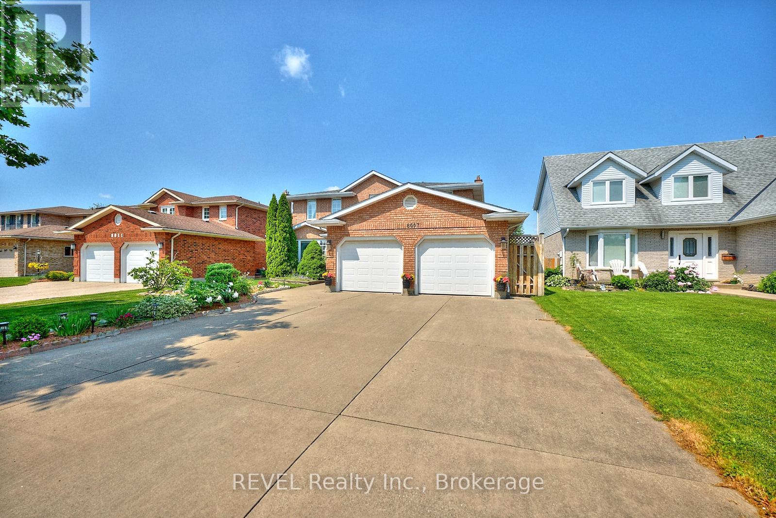 8007 OAKRIDGE DRIVE - 3