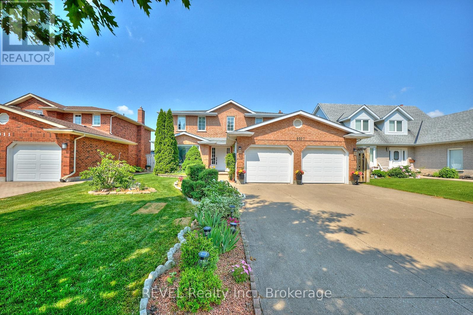 8007 OAKRIDGE DRIVE - 4