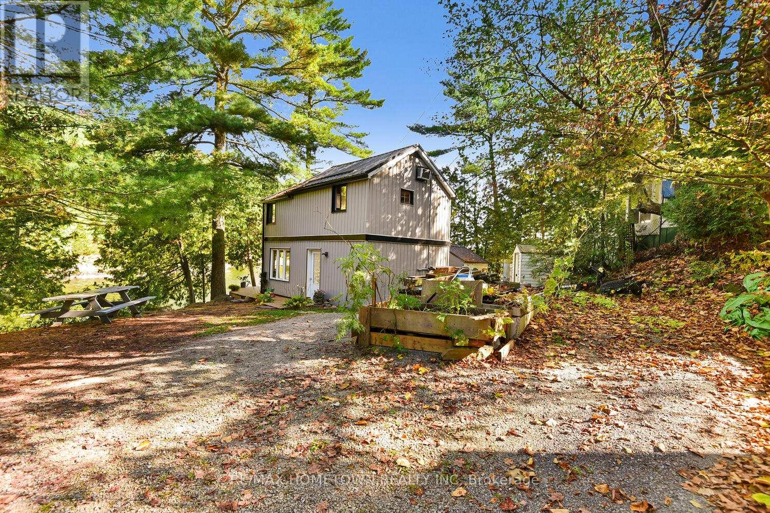 961 NARROWS LANE - 24