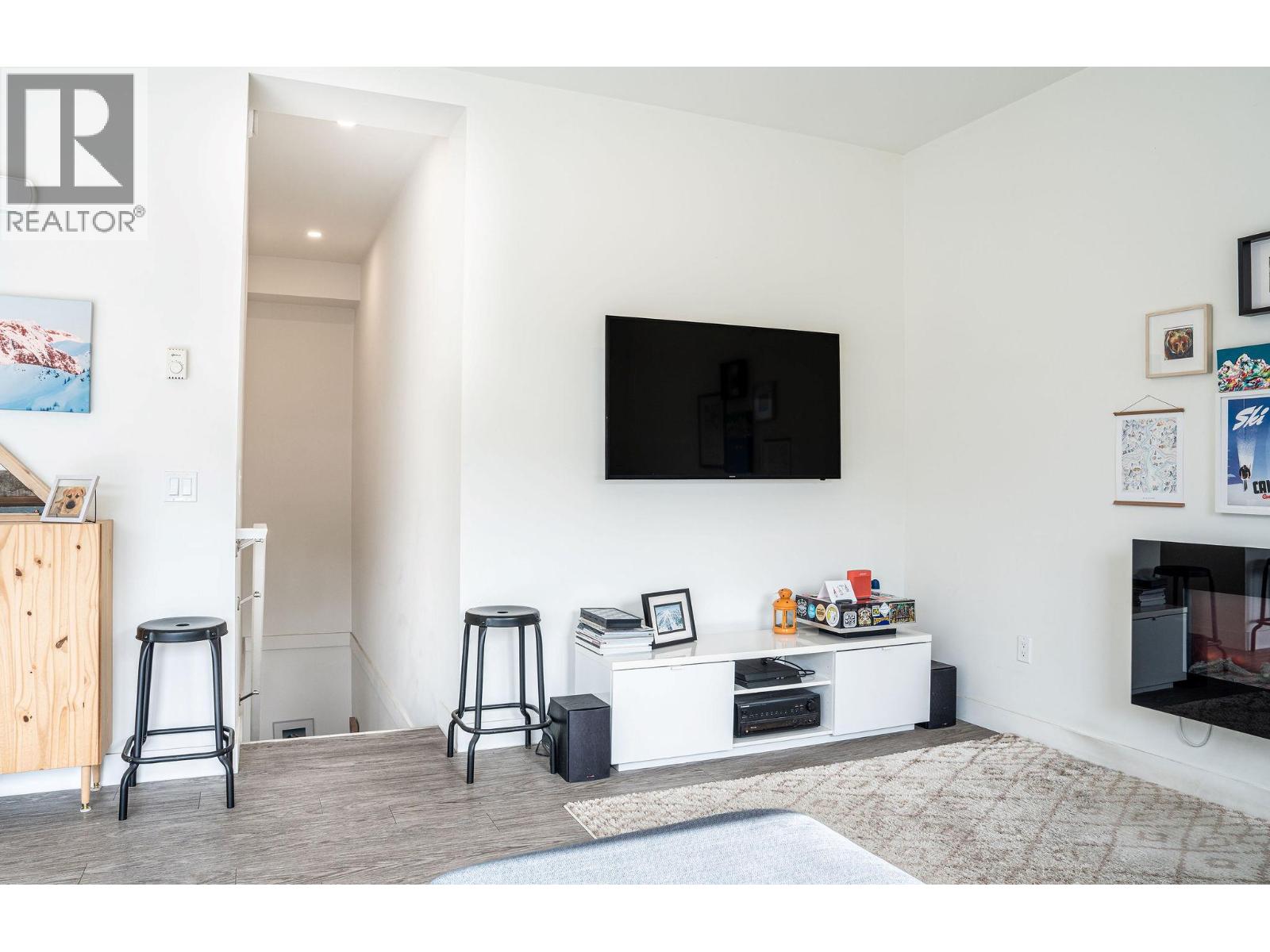 #1204 1901 Nels Nelson Crescent - 11