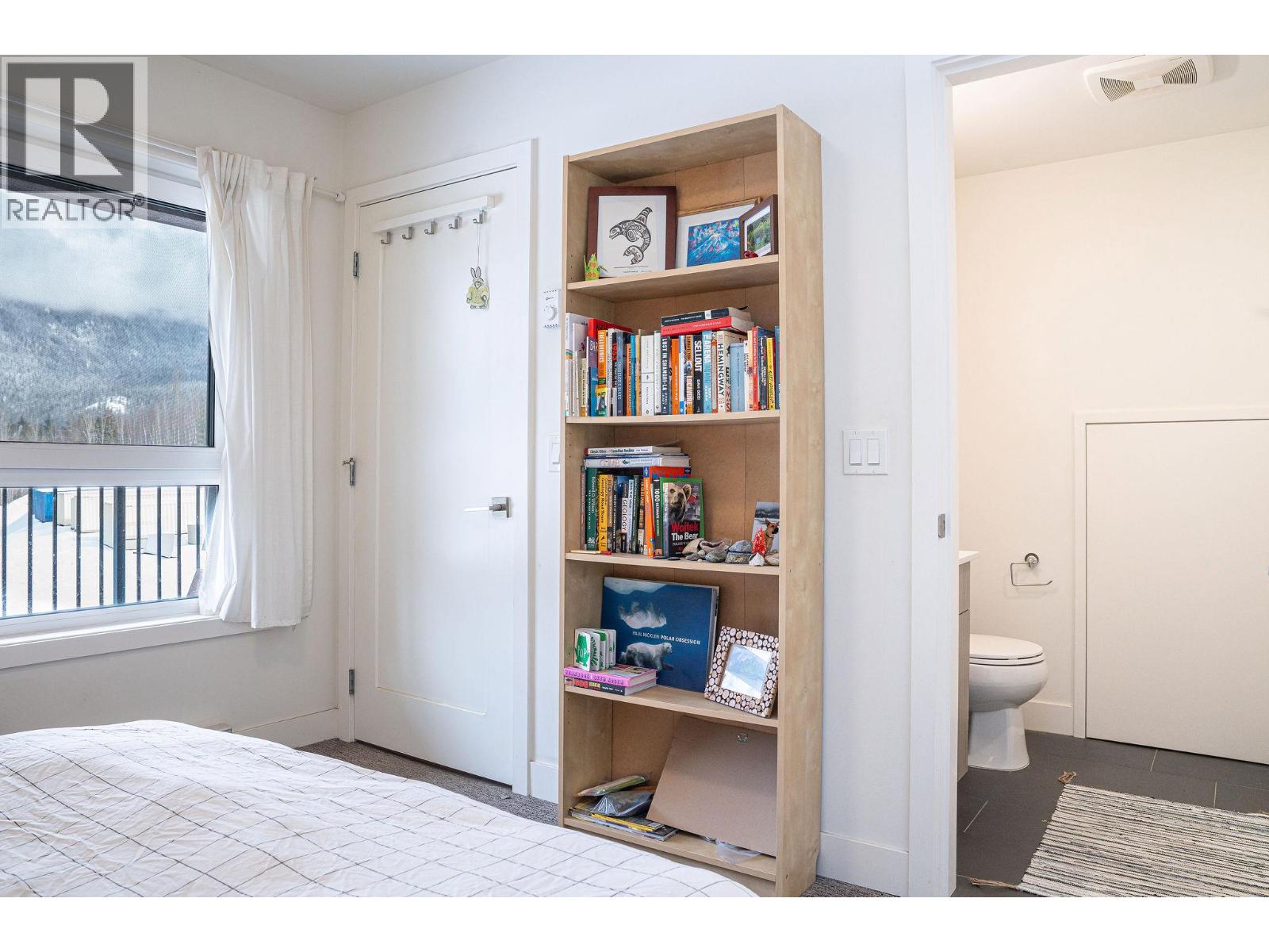 #1204 1901 Nels Nelson Crescent - 16