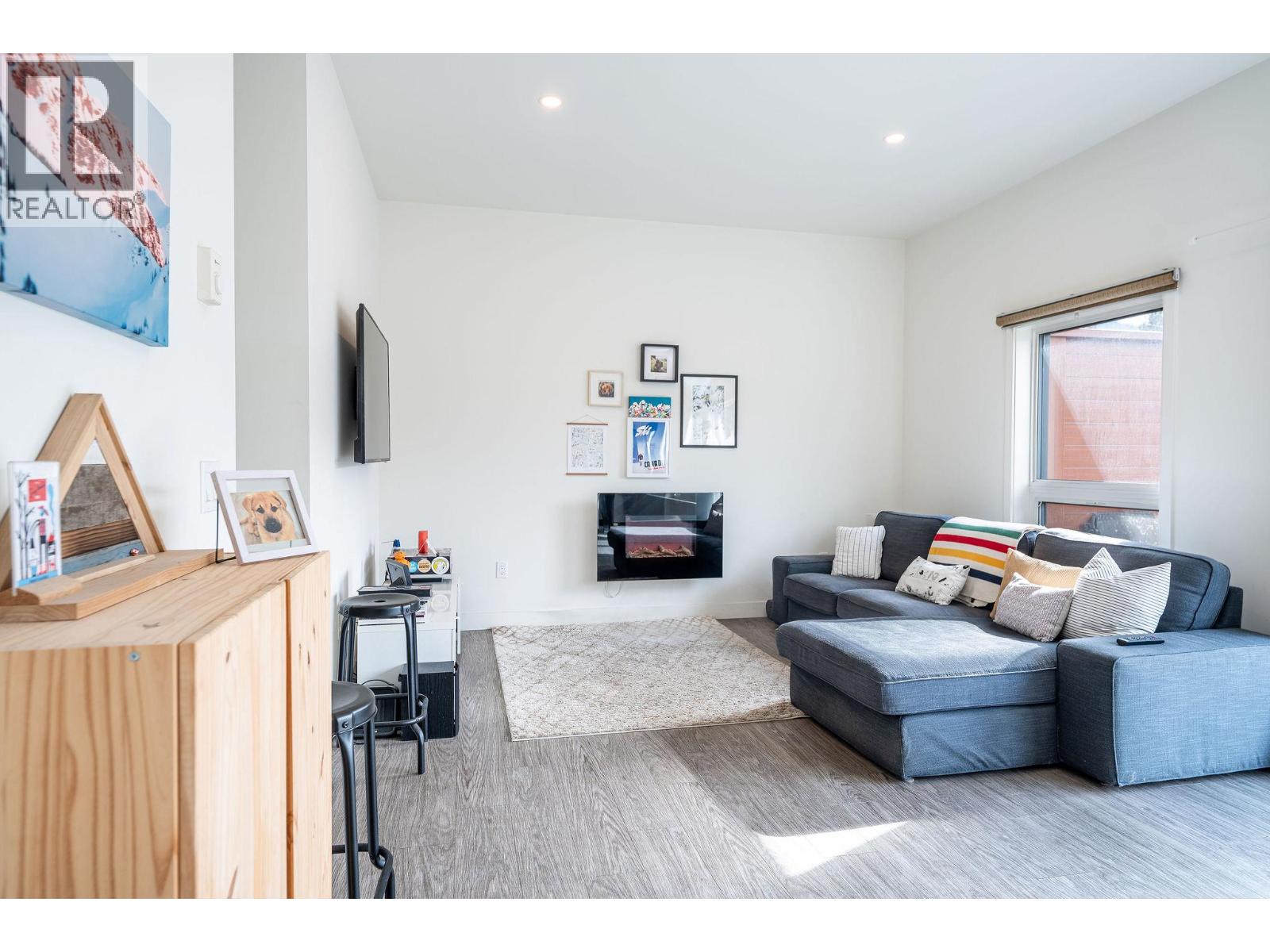 #1204 1901 Nels Nelson Crescent - Image 2