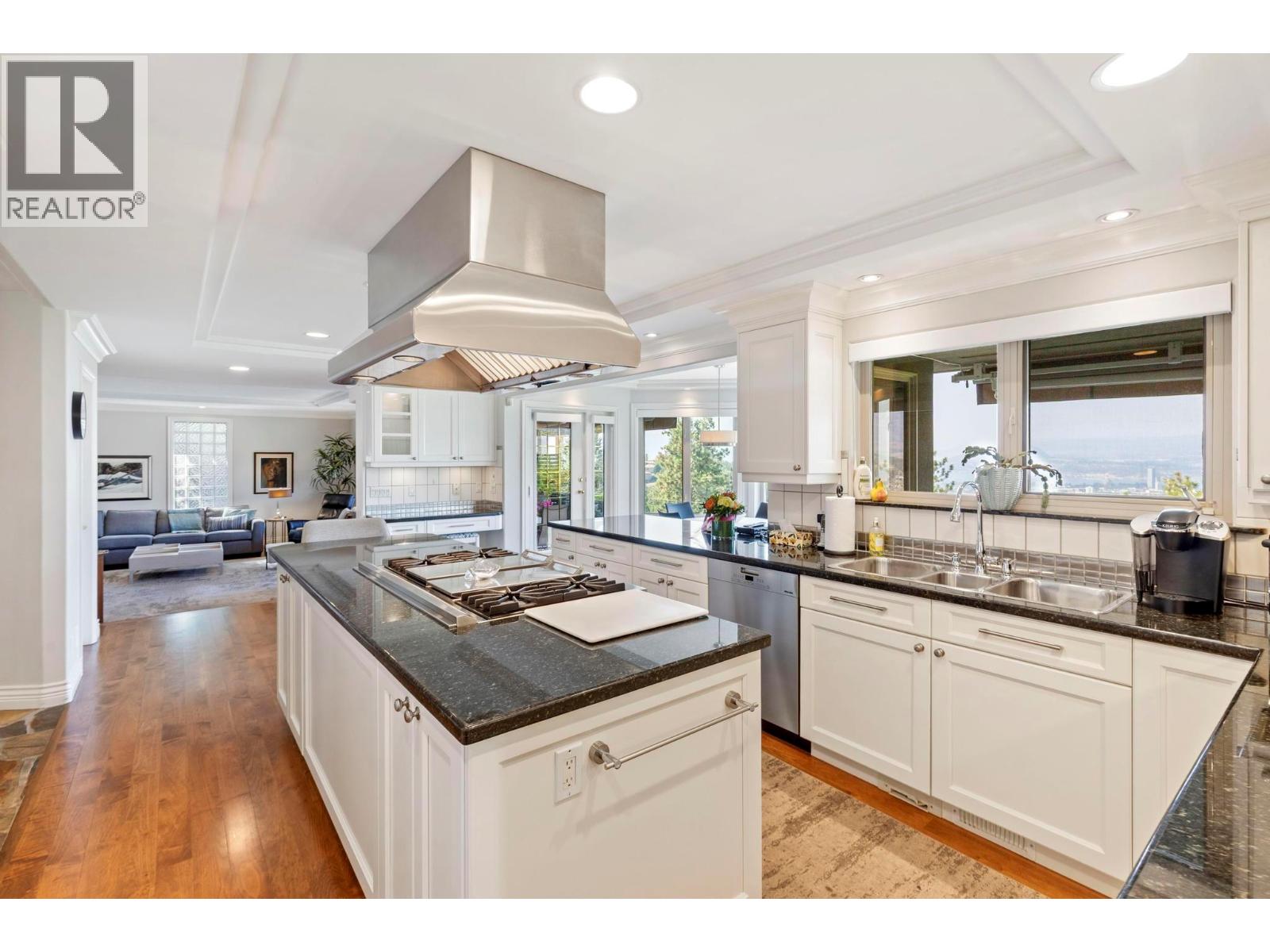  960 Skeena Drive, Kelowna