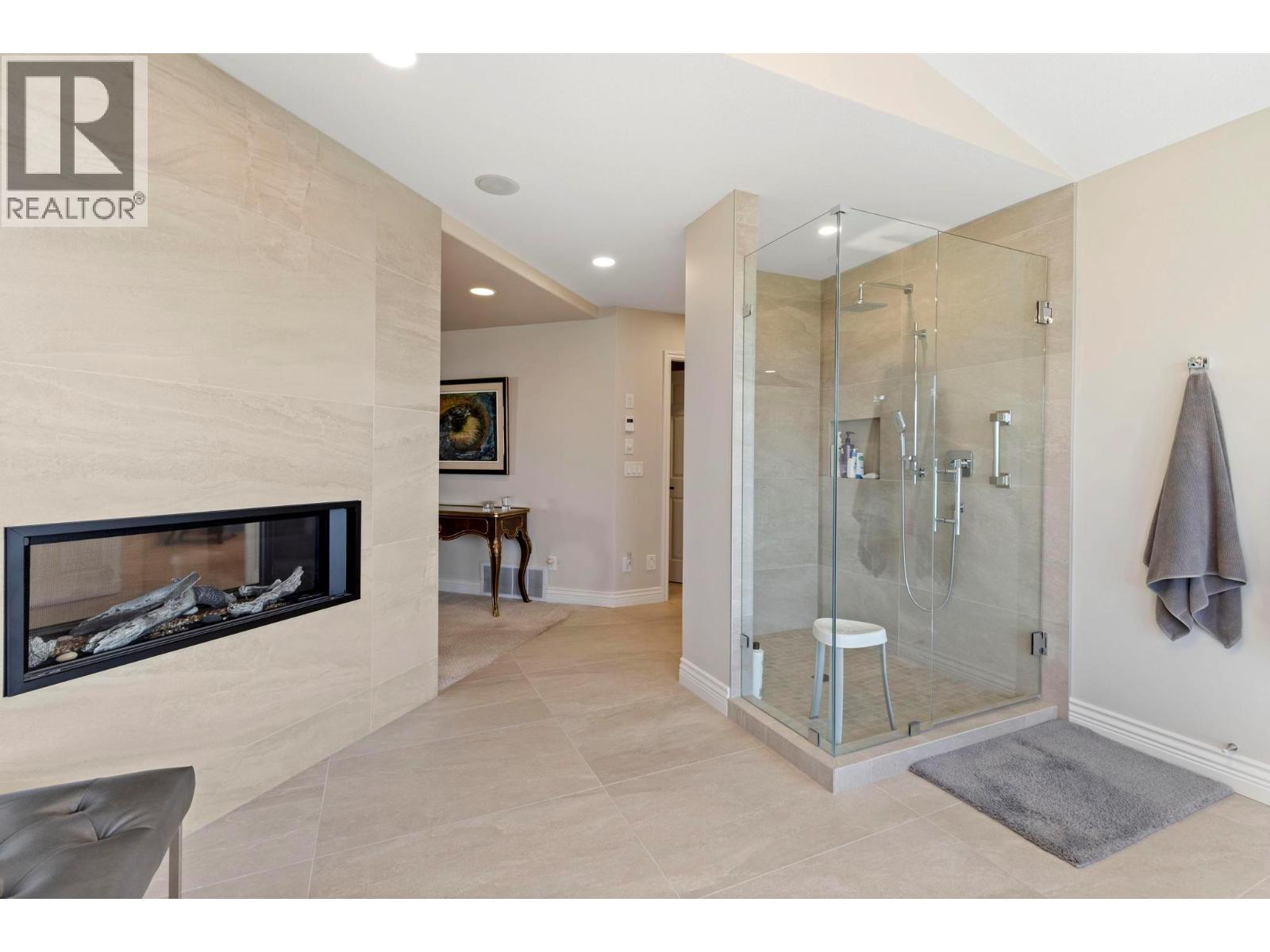  960 Skeena Drive, Kelowna