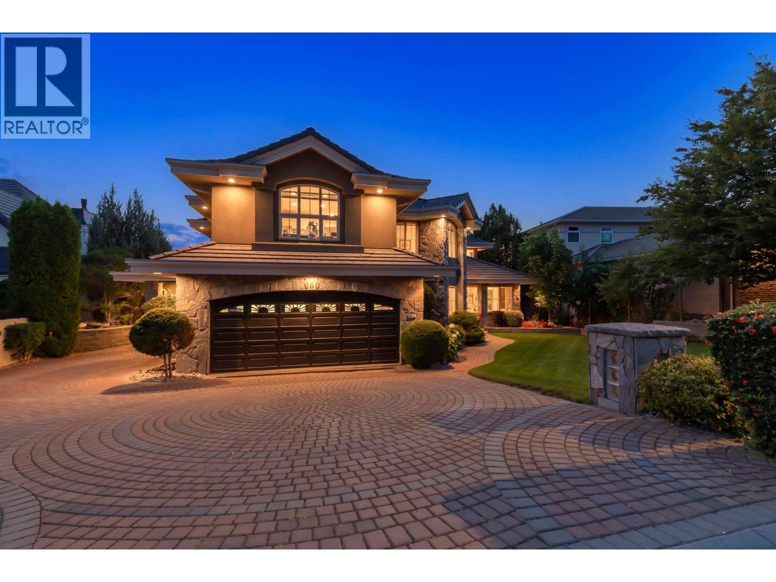 960 Skeena Drive - 4