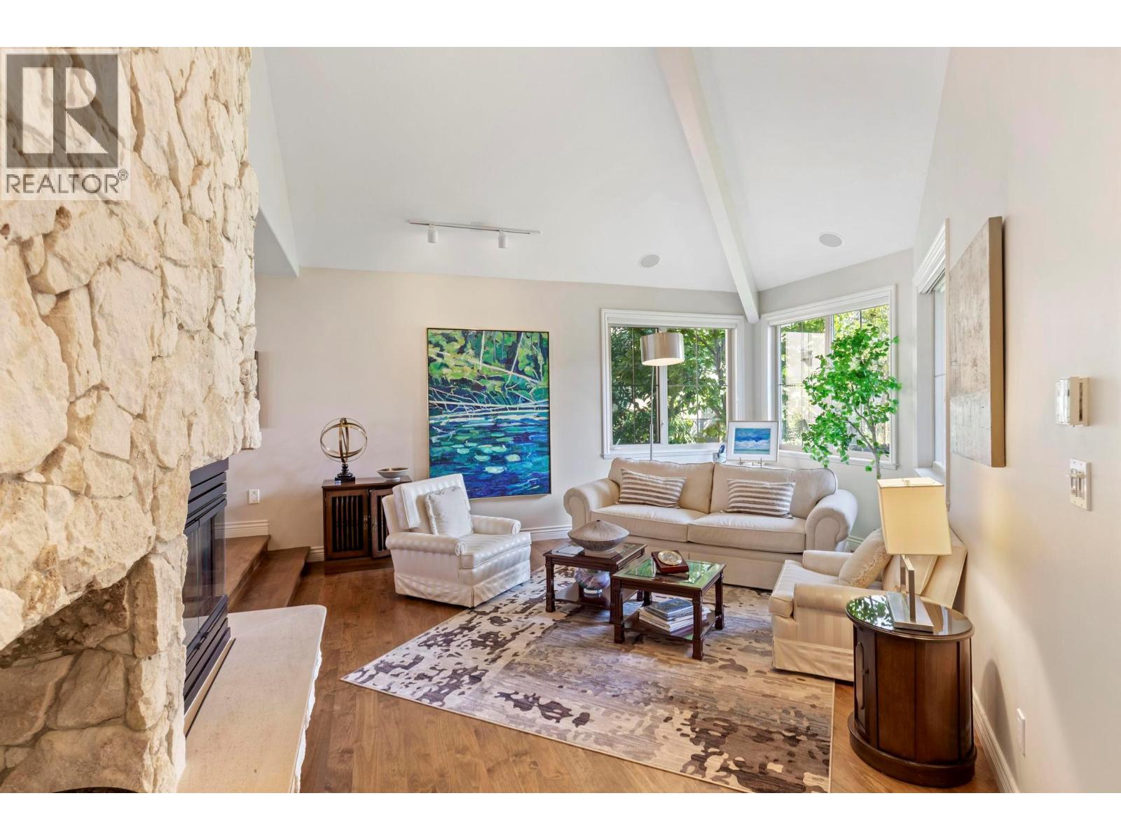 960 Skeena Drive - 9
