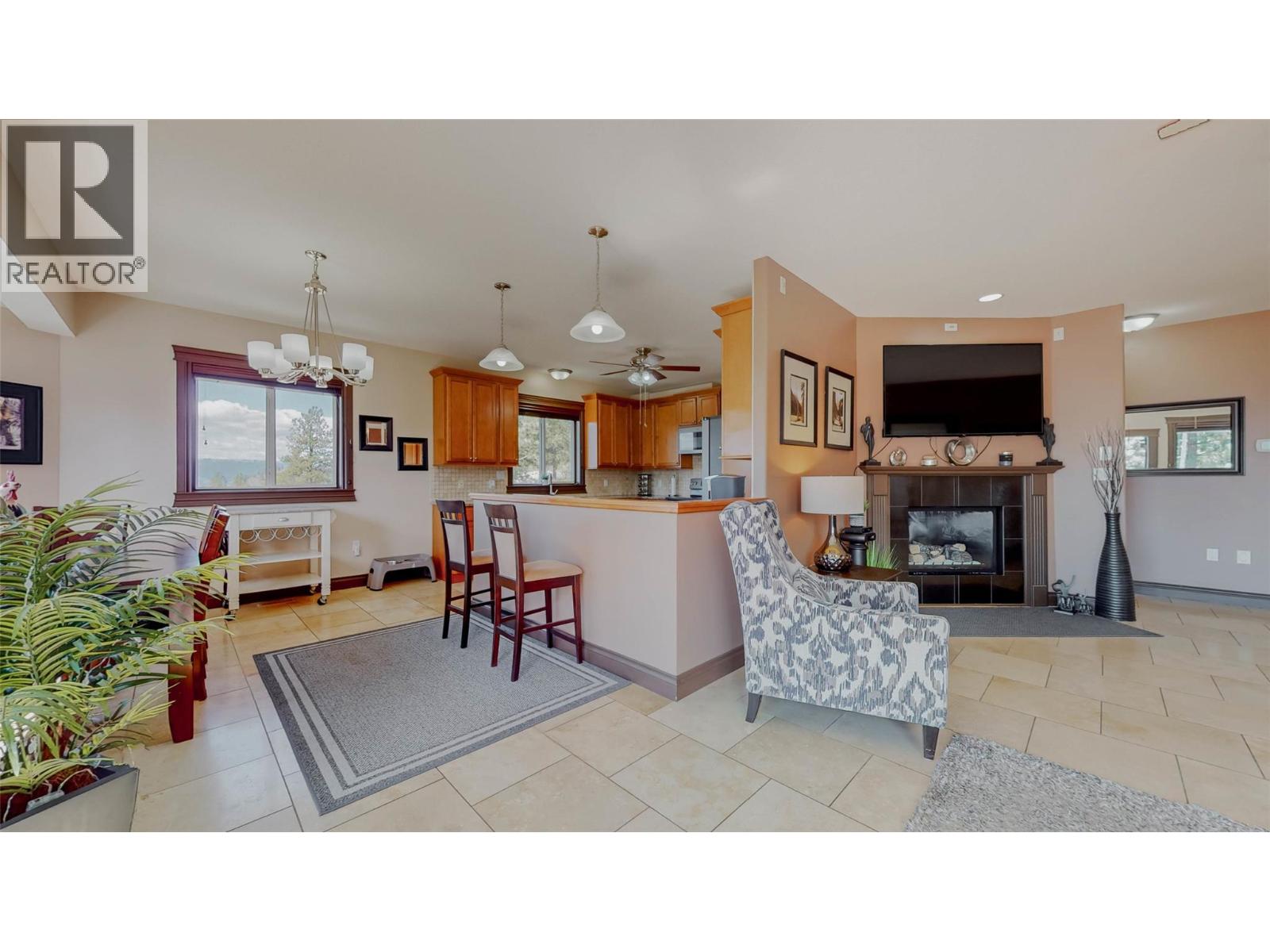 1370 Bullmoose Way, Osoyoos