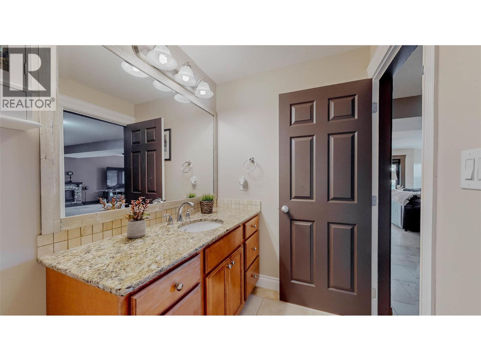 1370 Bullmoose Way - 36