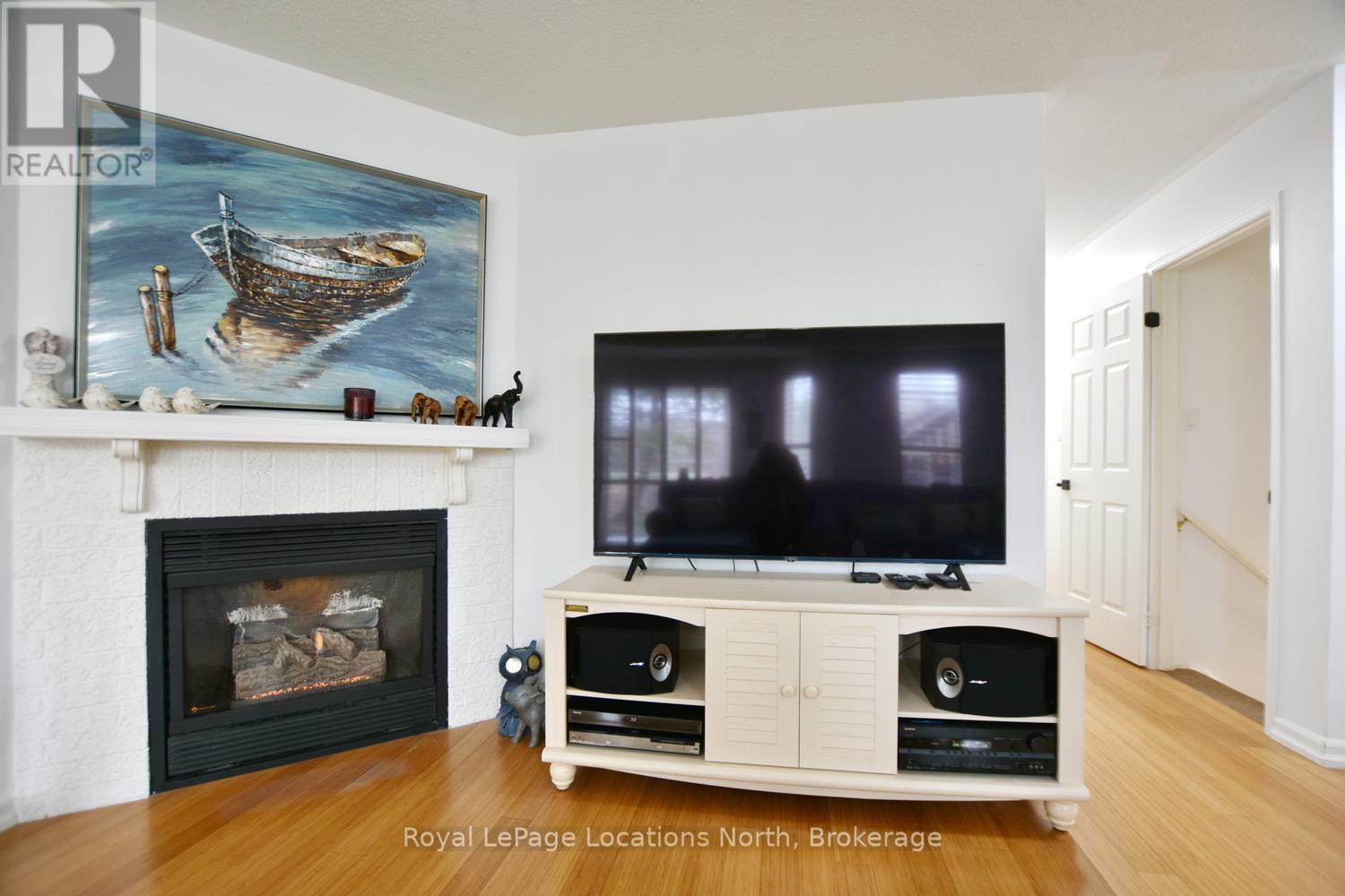61 BARKER BOULEVARD - 40