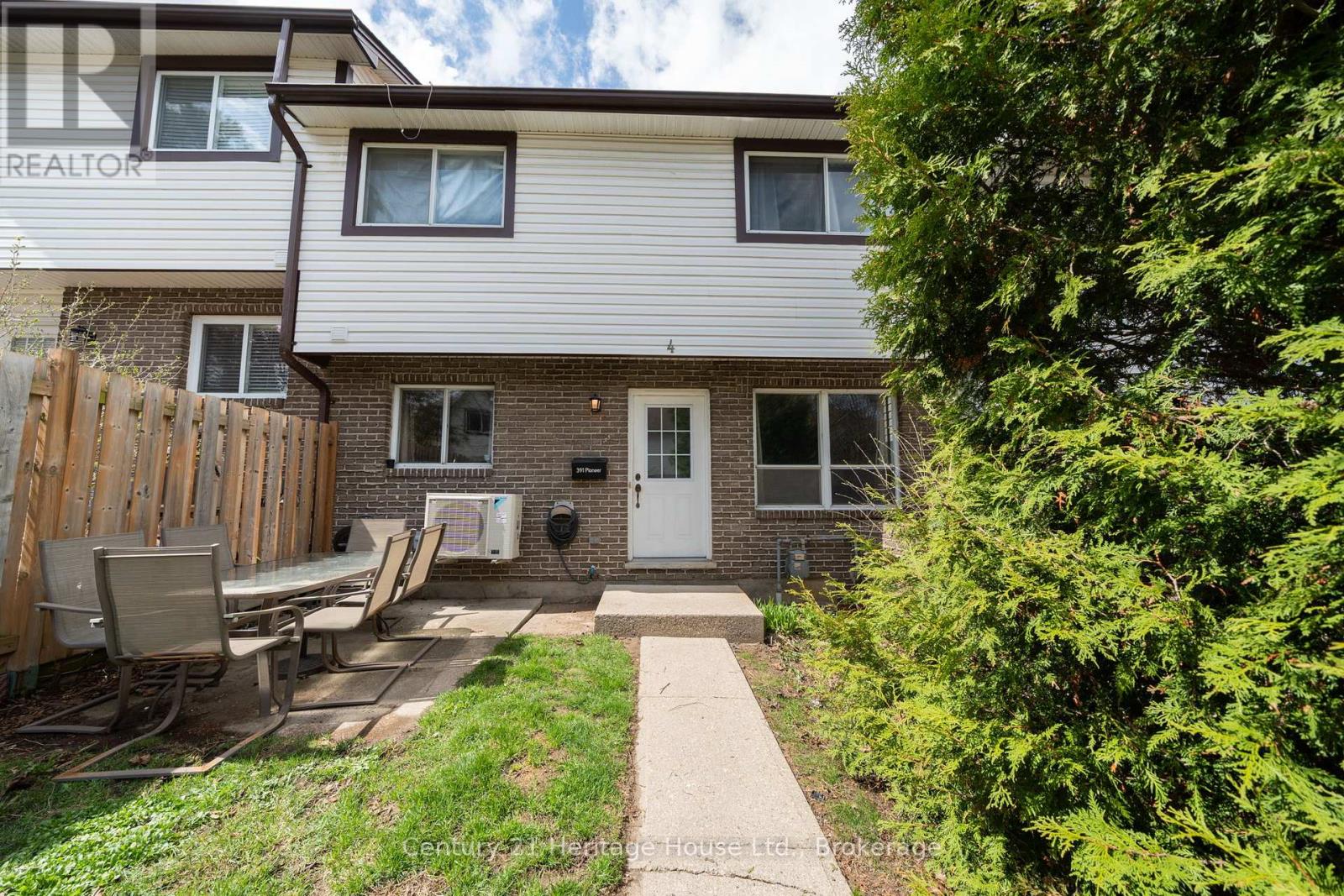#4 391 PIONEER DRIVE - 1