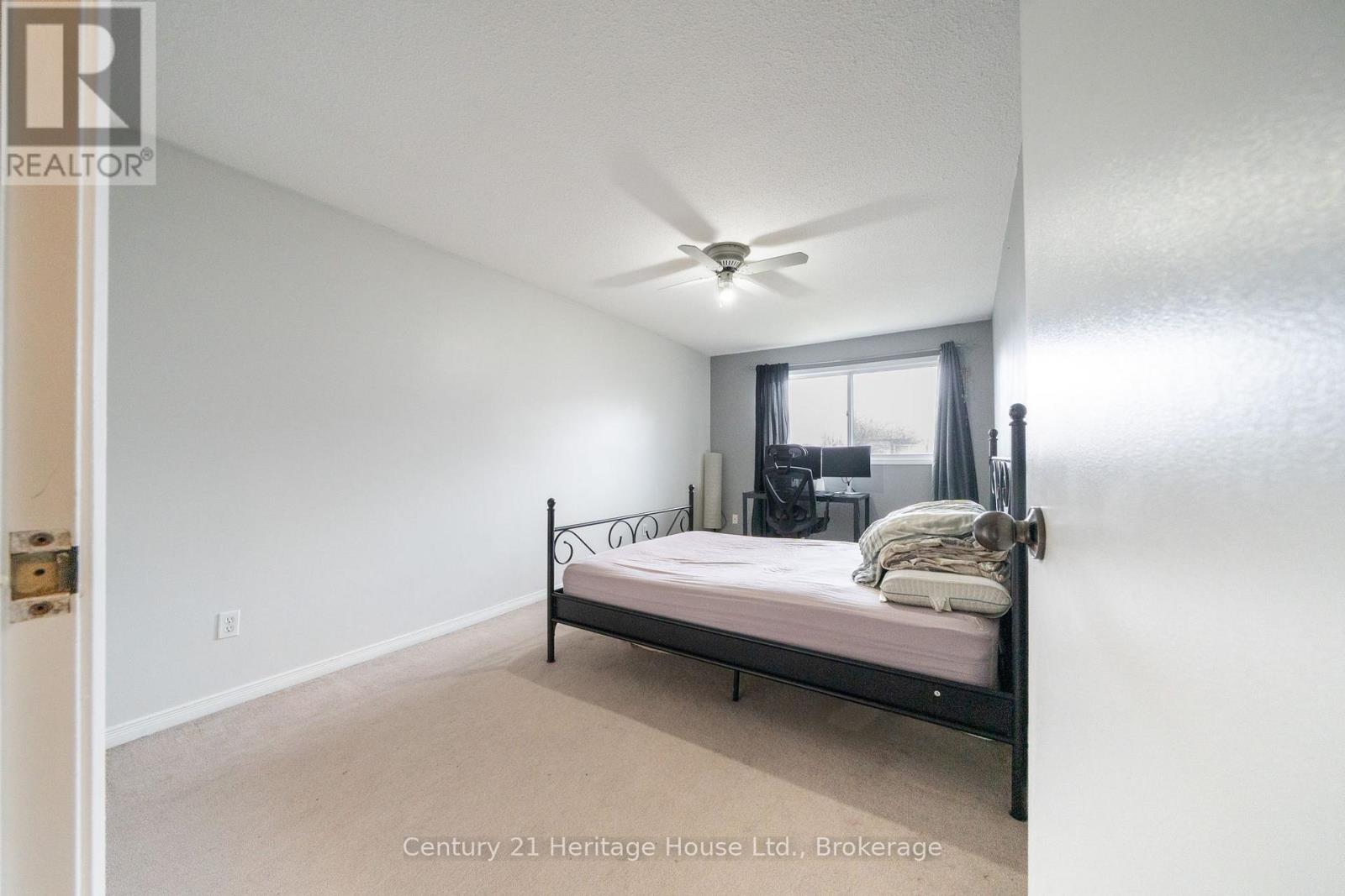 #4 391 PIONEER DRIVE - 17