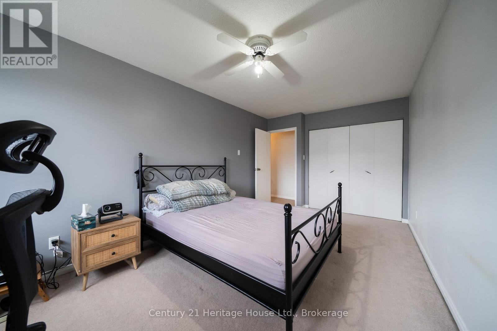 #4 391 PIONEER DRIVE - 19