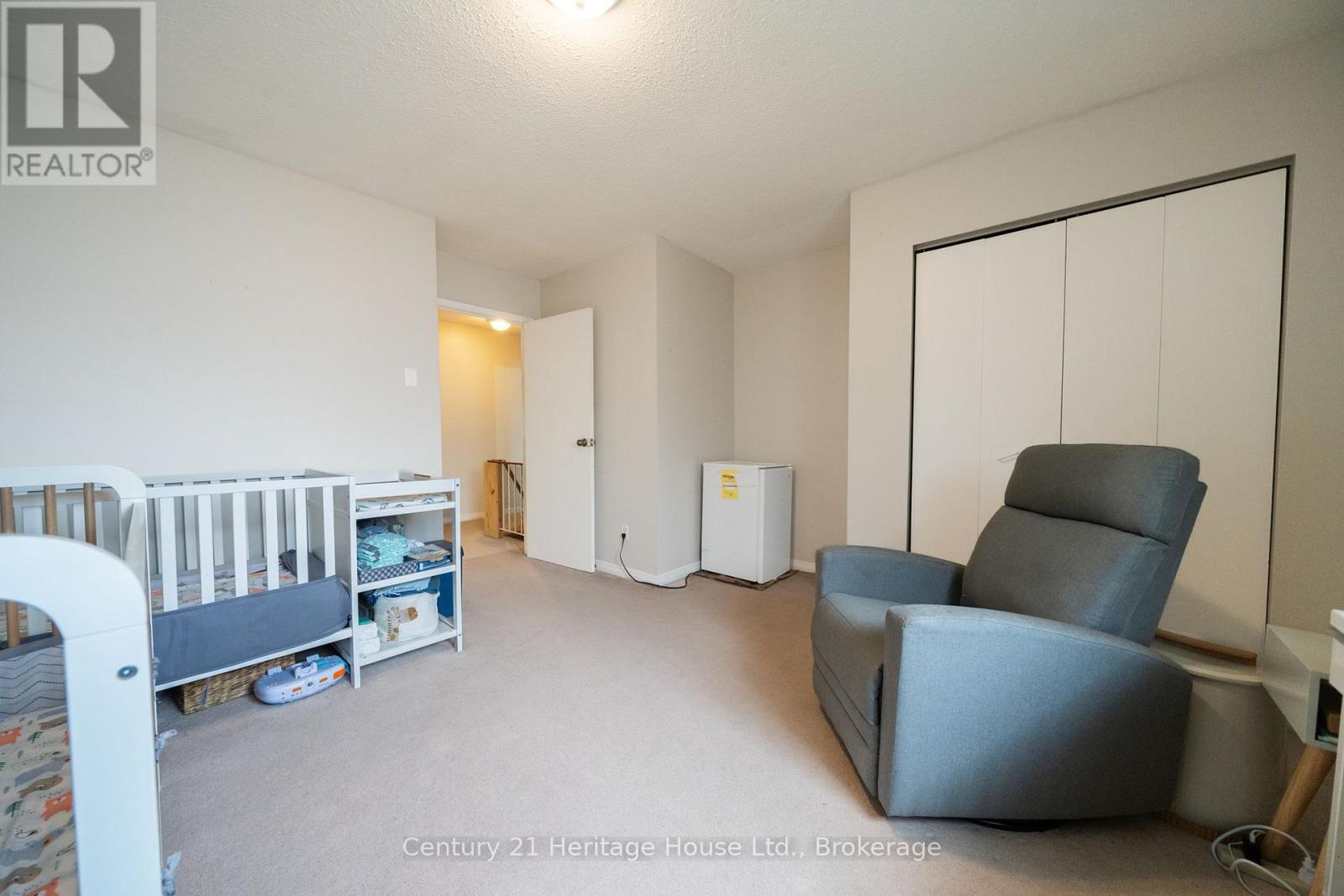 #4 391 PIONEER DRIVE - 25