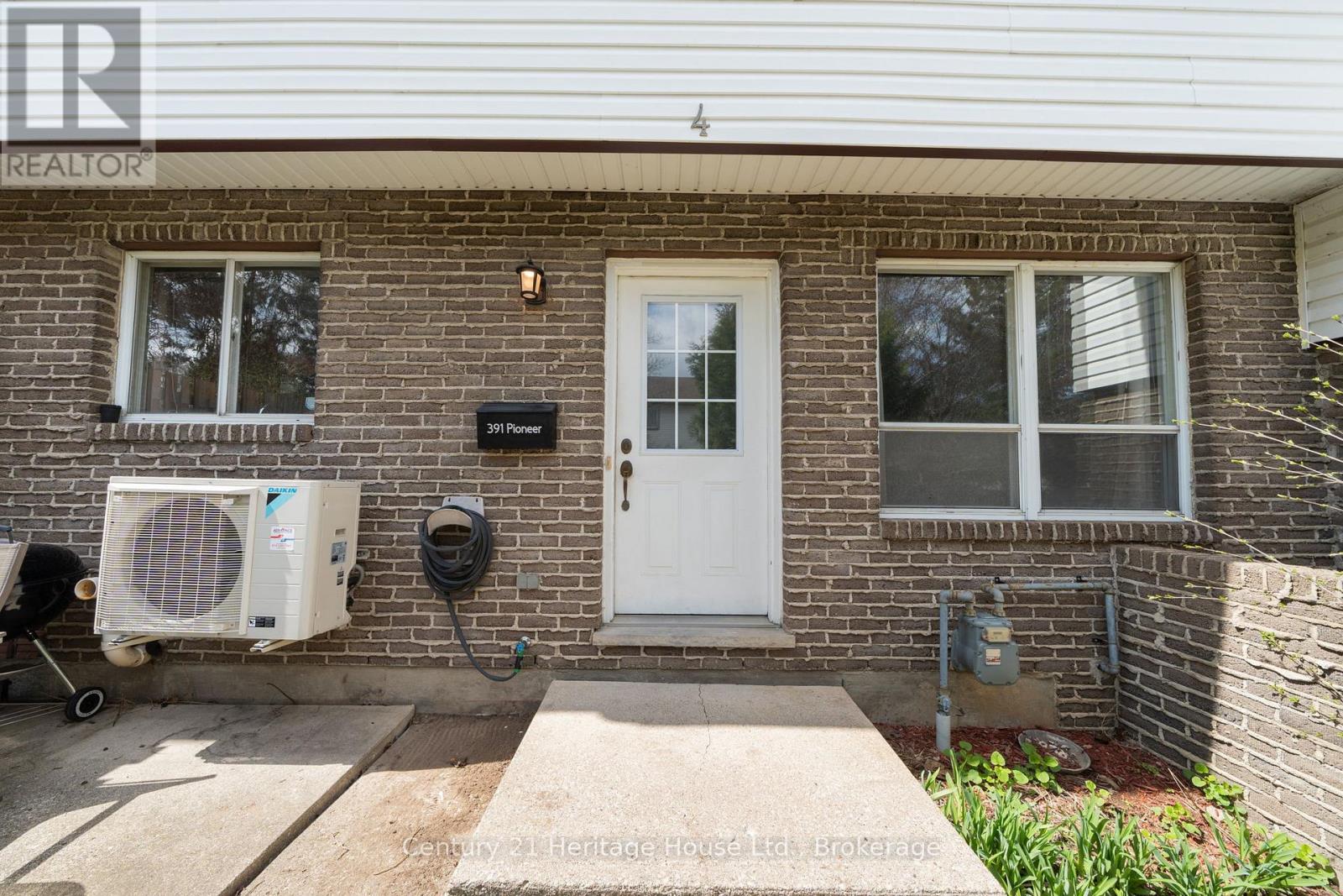 #4 391 PIONEER DRIVE - 4