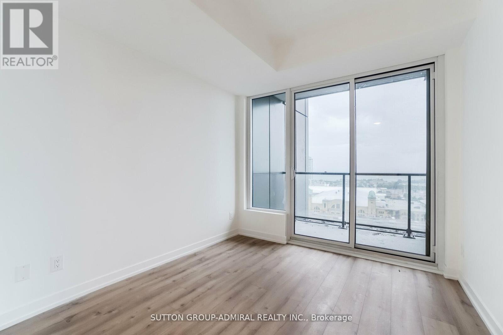 #1403 135 EAST LIBERTY STREET - 16