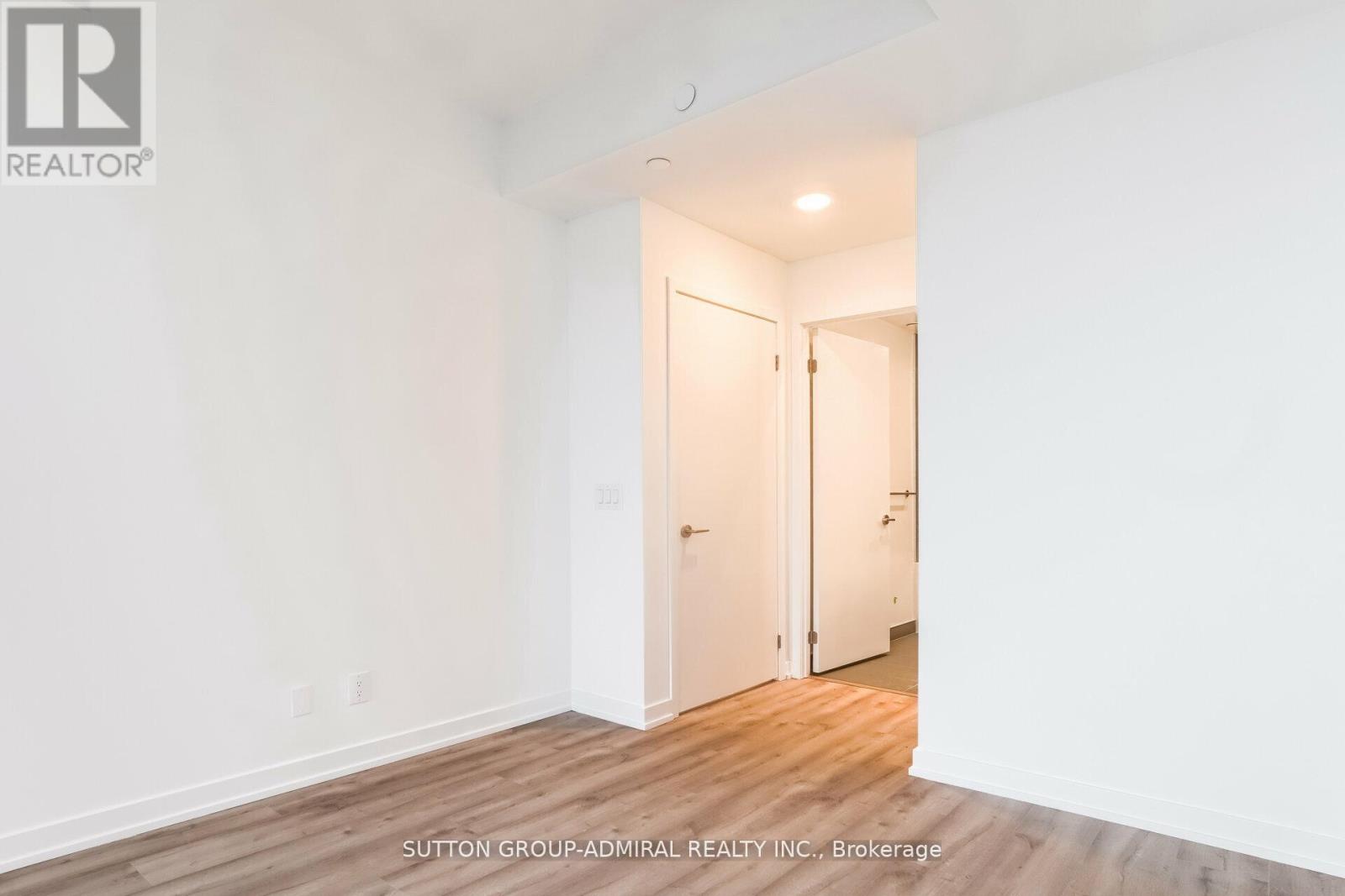 #1403 135 EAST LIBERTY STREET - 18
