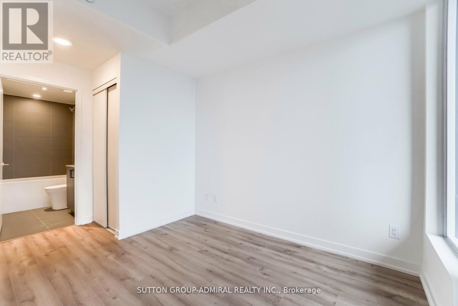 #1403 135 EAST LIBERTY STREET - 20
