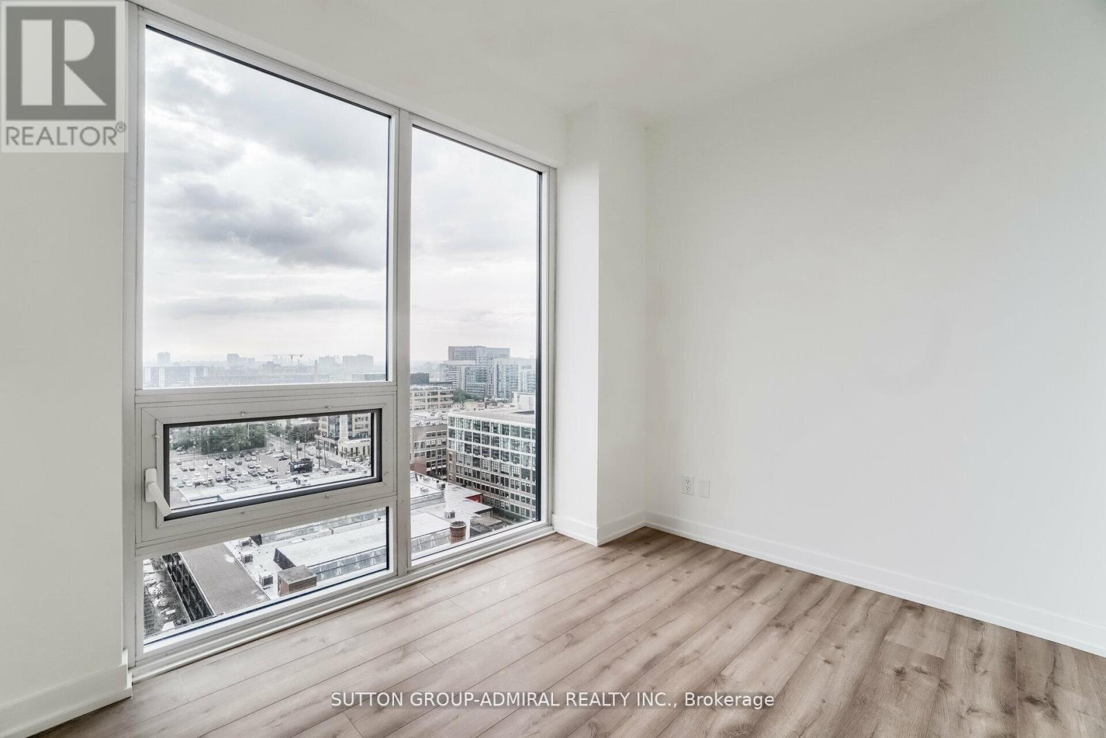 #1403 135 EAST LIBERTY STREET - 26