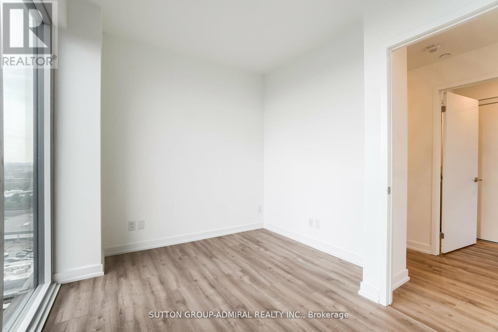 #1403 135 EAST LIBERTY STREET - 27