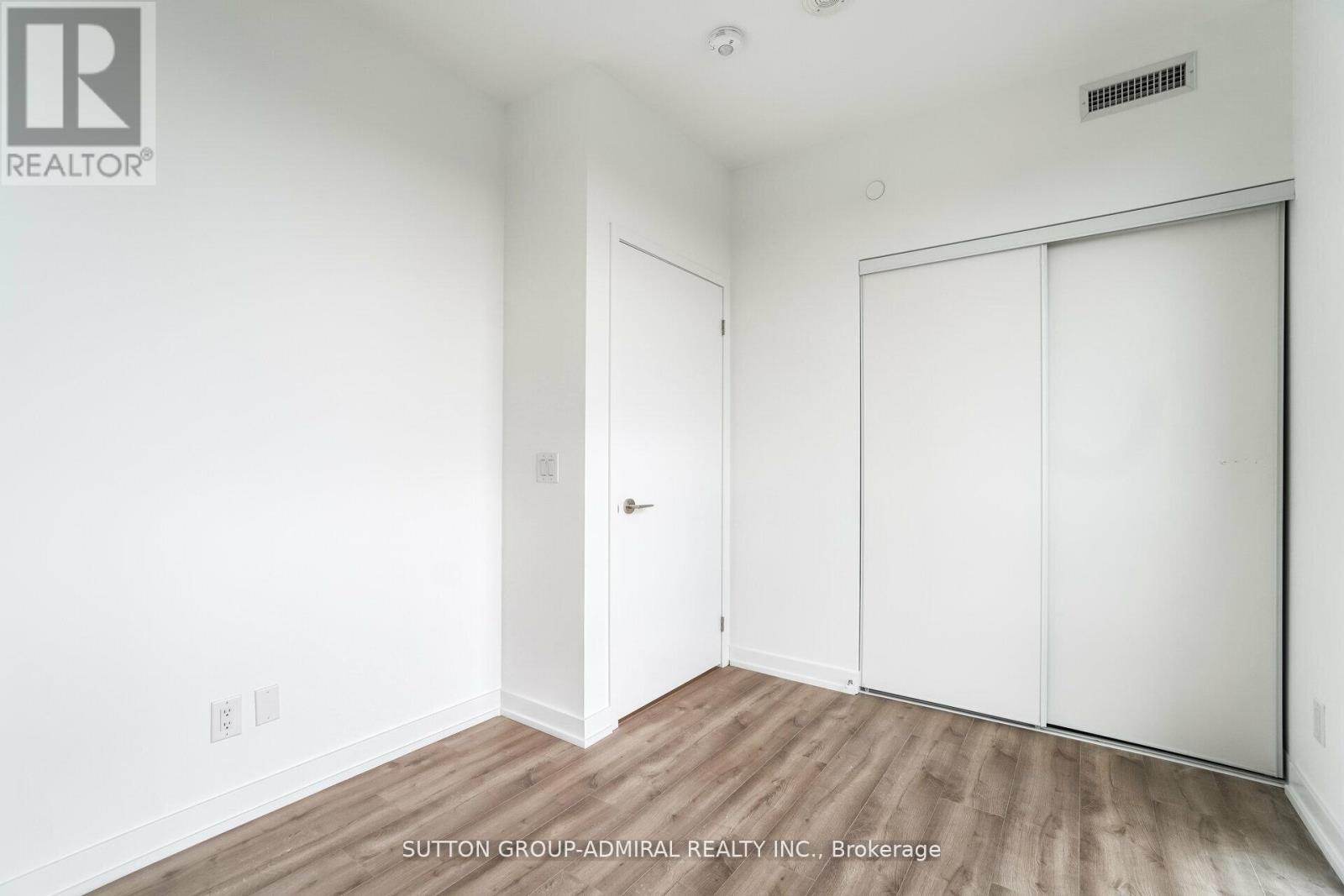 #1403 135 EAST LIBERTY STREET - 29