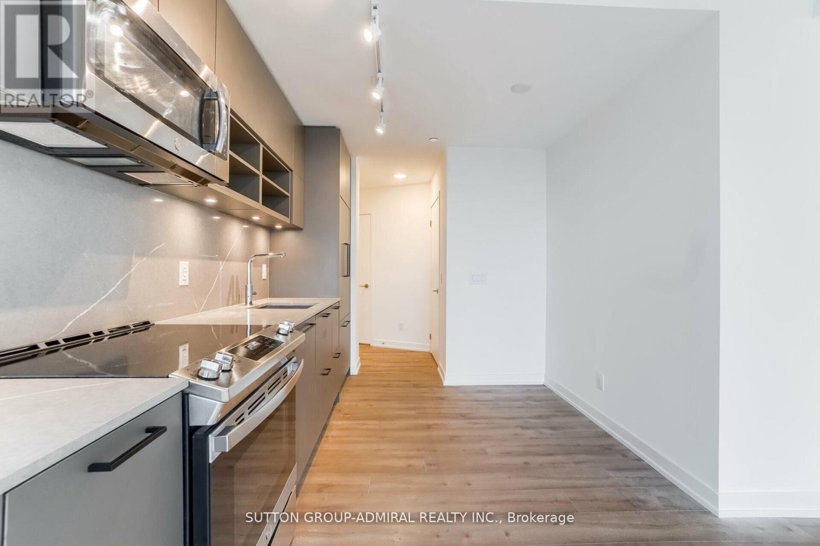 #1403 135 EAST LIBERTY STREET - 4