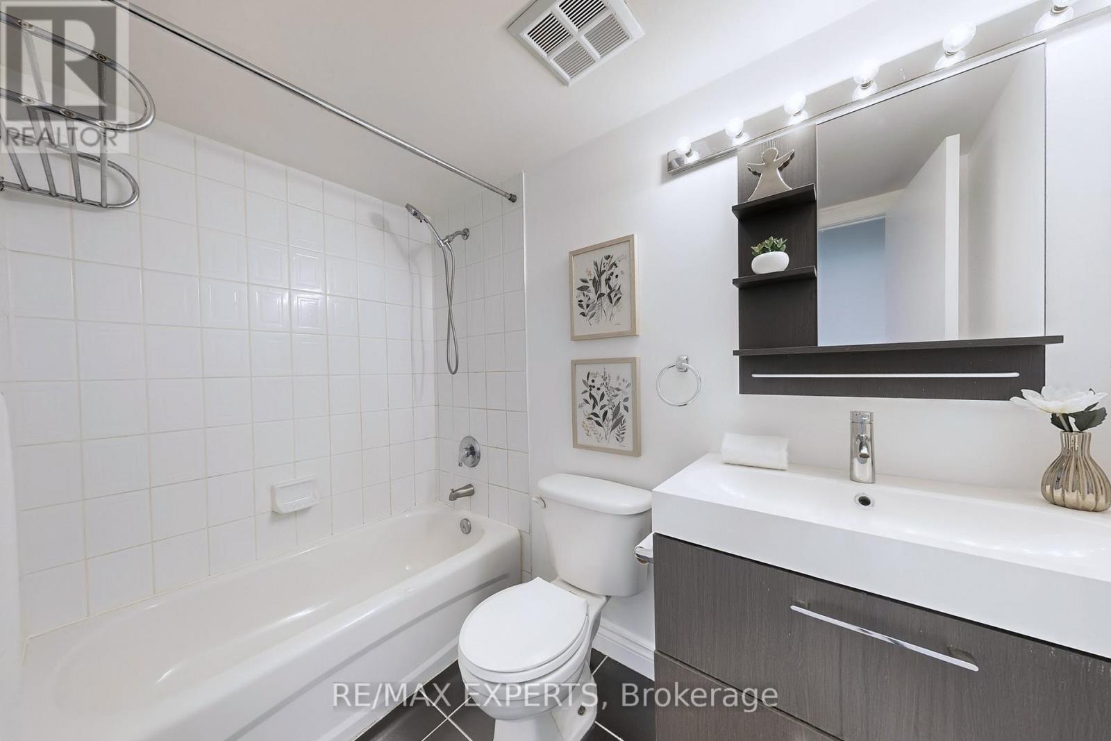 #272 3 EVERSON DRIVE - 25