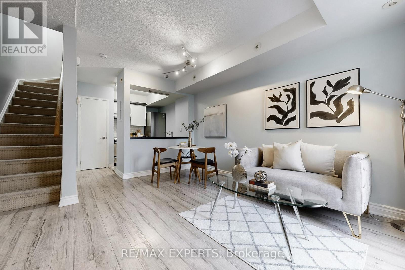 #272 3 EVERSON DRIVE - 7